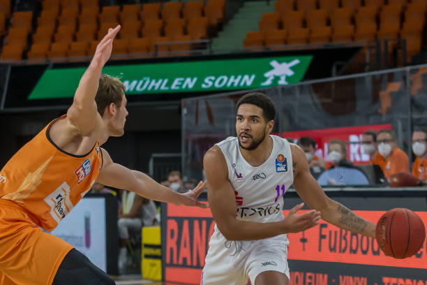 在这个竞争 在这个竞争